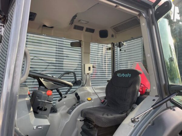 Brugt Kubota M7040 med kost - Image 11