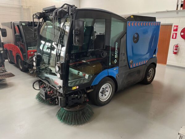 Brugt Azura Mathieu MC210