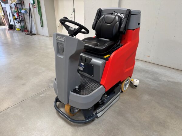 Hako Scrubmaster B120R TB750